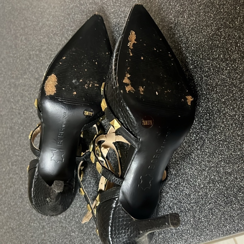 BCBG black Heels - Picture 3 of 14